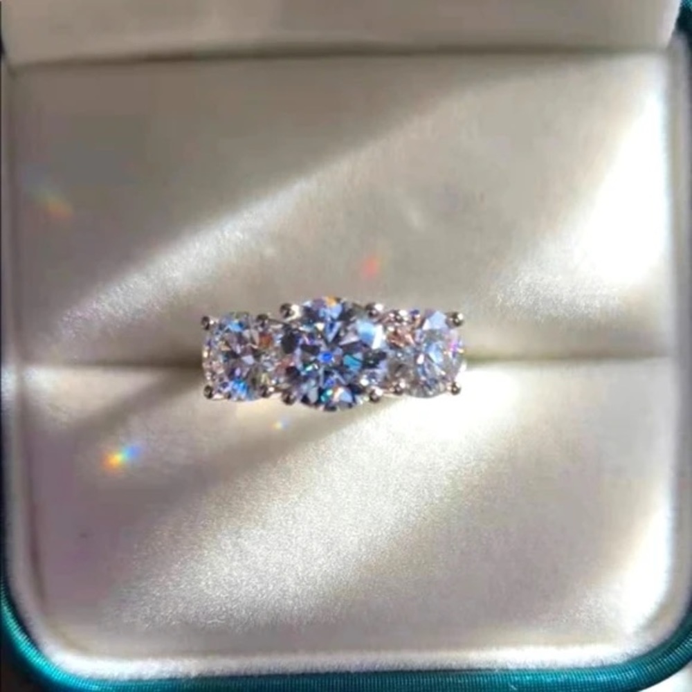 Solid 9k gold 3.5ct moissanite ring